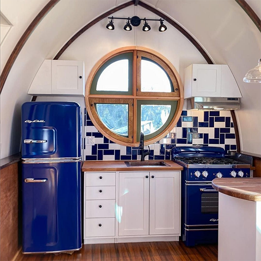 Retro appliances that belong in modern log cabins